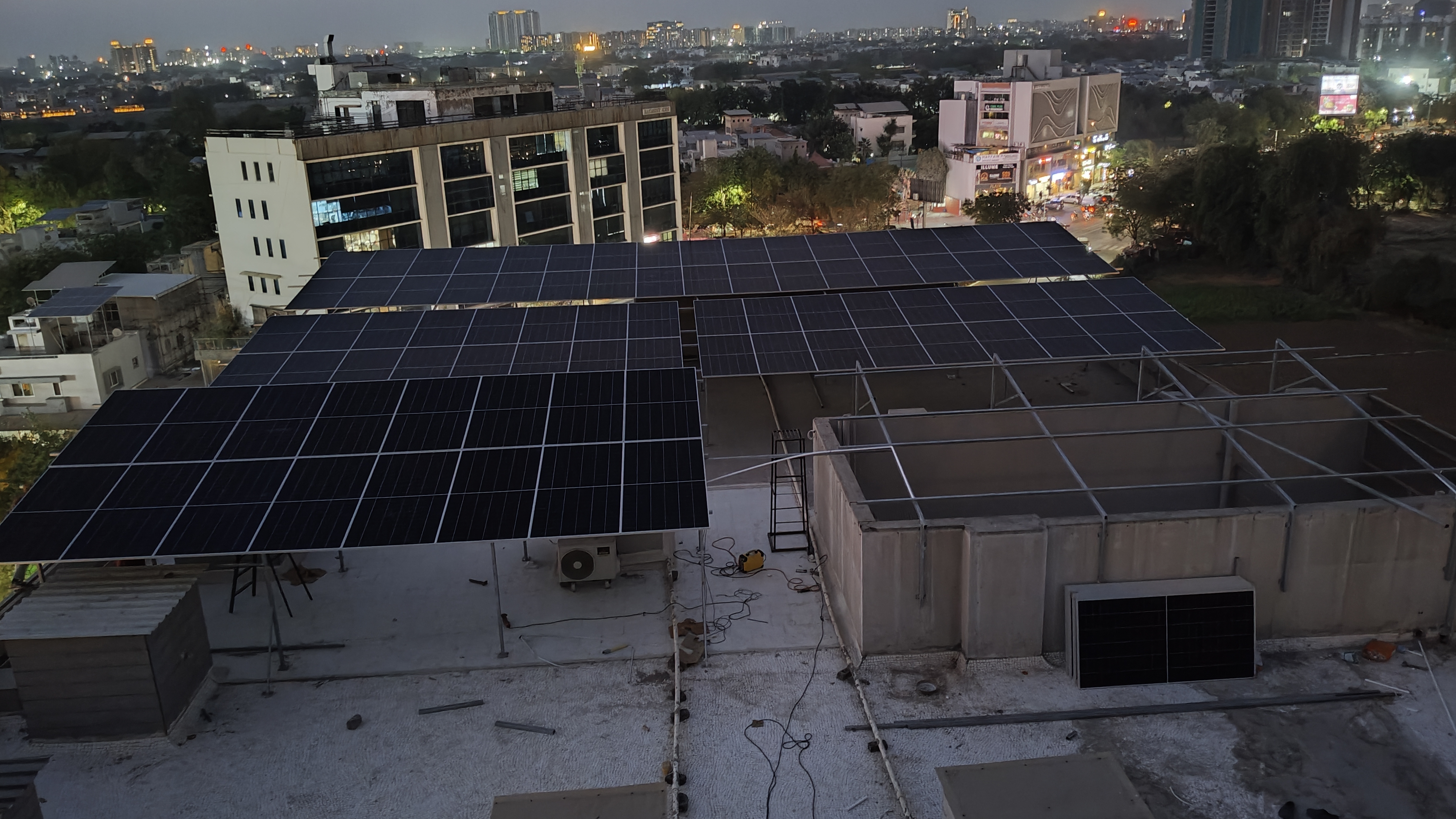 Commercial solar installation on business building